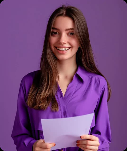 Mulher feliz segurando papel